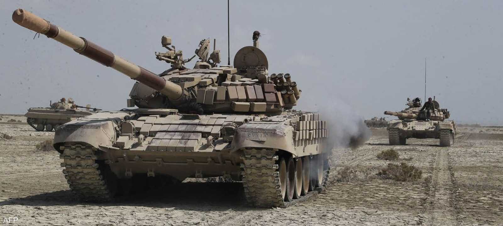 دبابة إيرانية الصنع من طراز T-72Z.. أرشيفية