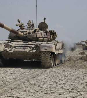 دبابة إيرانية الصنع من طراز T-72Z.. أرشيفية