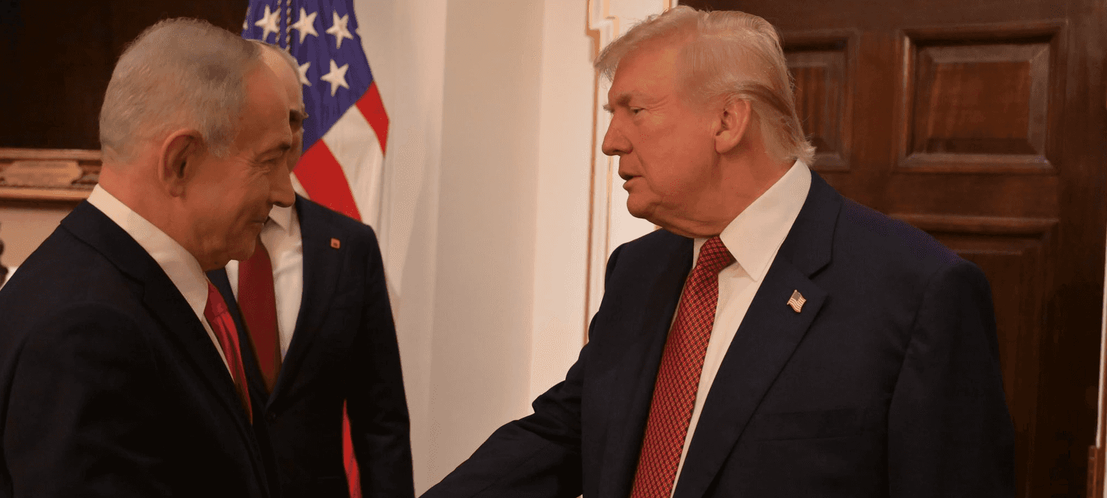 نتنياهو يلتقي ترامب لإجراء محادثات بشأن إيران