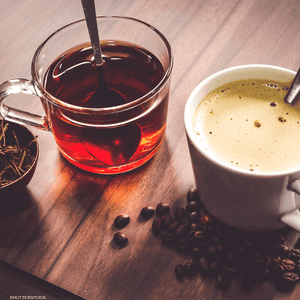 شرب الشاي والقهوة يساعد في الحفاظ على وظائف الدماغ