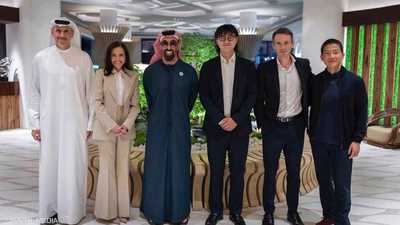 طحنون بن زايد يبحث مع رئيسة شركة "ميتا" فرص التعاون