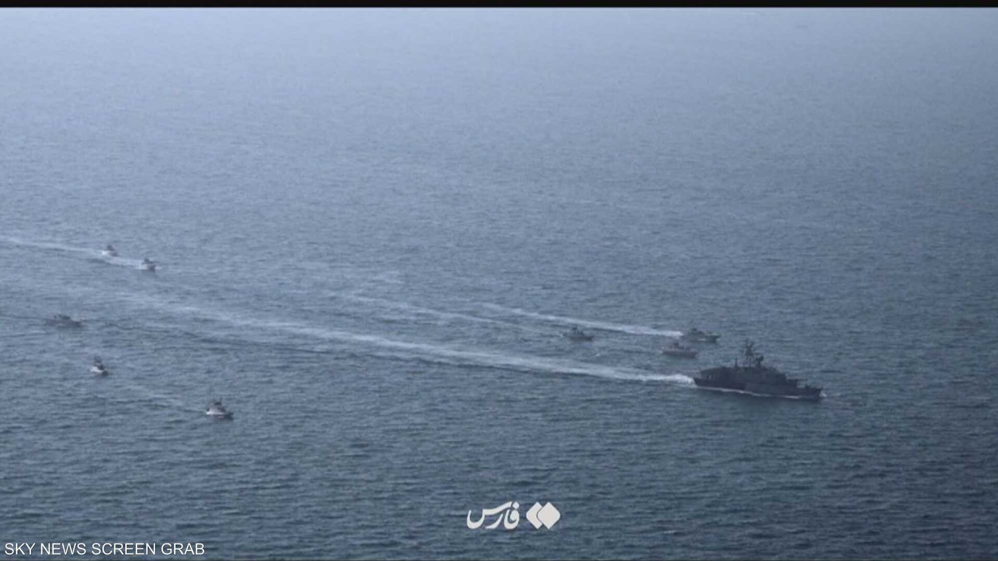 إيران تسبق مفاوضات جنيف بمناورات في مضيق هرمز