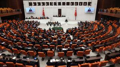 البرلمان التركي يؤيد تقريرا يدعم السلام مع العمال الكردستاني