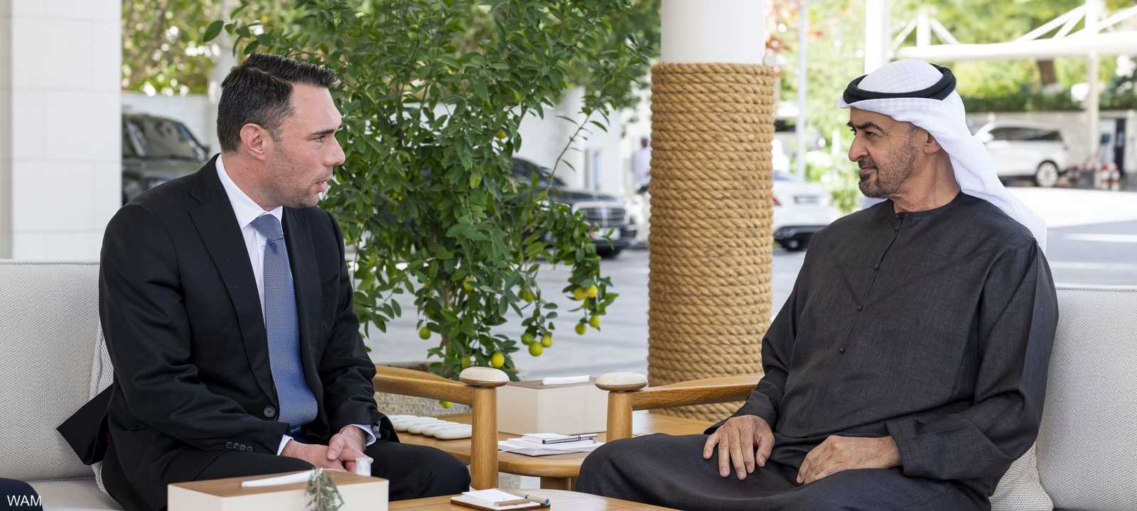 رئيس الإمارات يستقبل كبير مستشاري الأمن القومي المجري