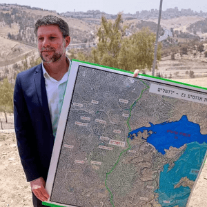 قال سموتريتش إن هدفه الدفع نحو ضم الضفة الغربية