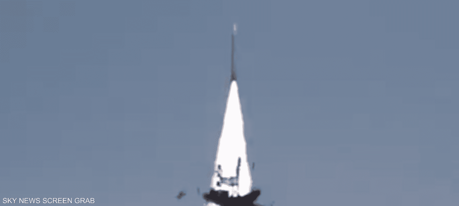 يُطلق عمودياً ويبلغ مداه 150 كيلومتراً