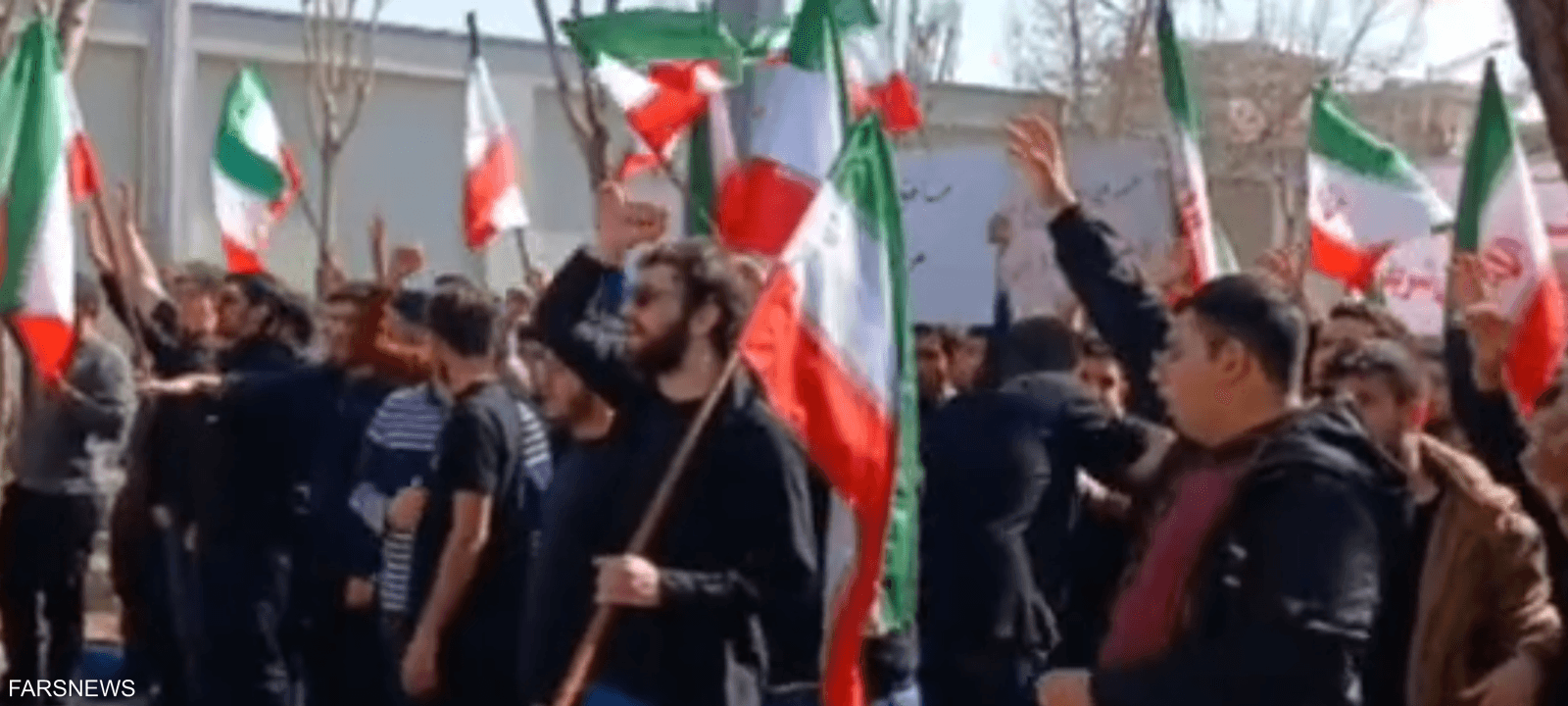 من جامعة مرموقة للهندسة في طهران