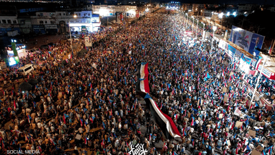 مليونية في عدن تؤكد دعم الزبيدي وترفض إقصاء "الانتقالي"