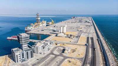 هجوم بطائرتين مسيّرتين على ميناء عُماني