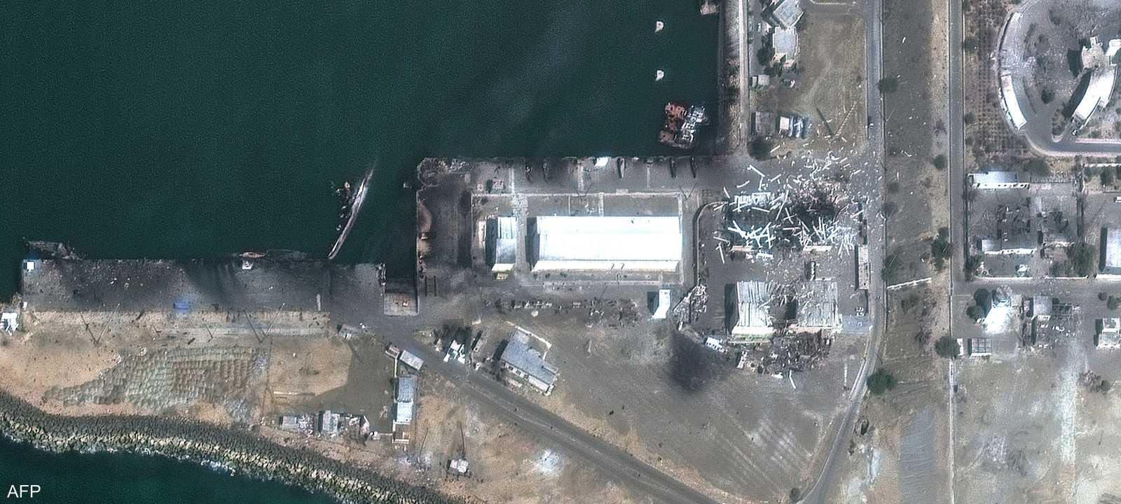 دمار في قاعدة كوناراك البحرية بإيران