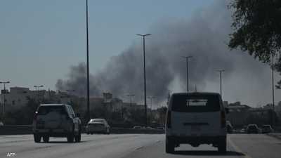 تصاعد الدخان من موقع السفارة الأميركية في الكويت