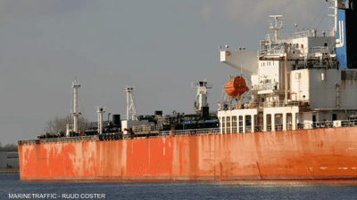 سلطنة عُمان: وفاة أحد أفراد طاقم ناقلة نفط بعد استهدافها