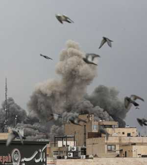 أميركا تقصف أهداف في إيران