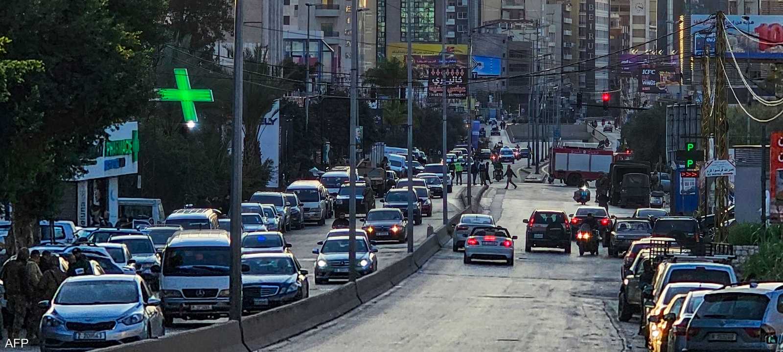 لبنانيون يغادرون ضاحية بيروت بعد أمر إسرائيلي بالإخلاء