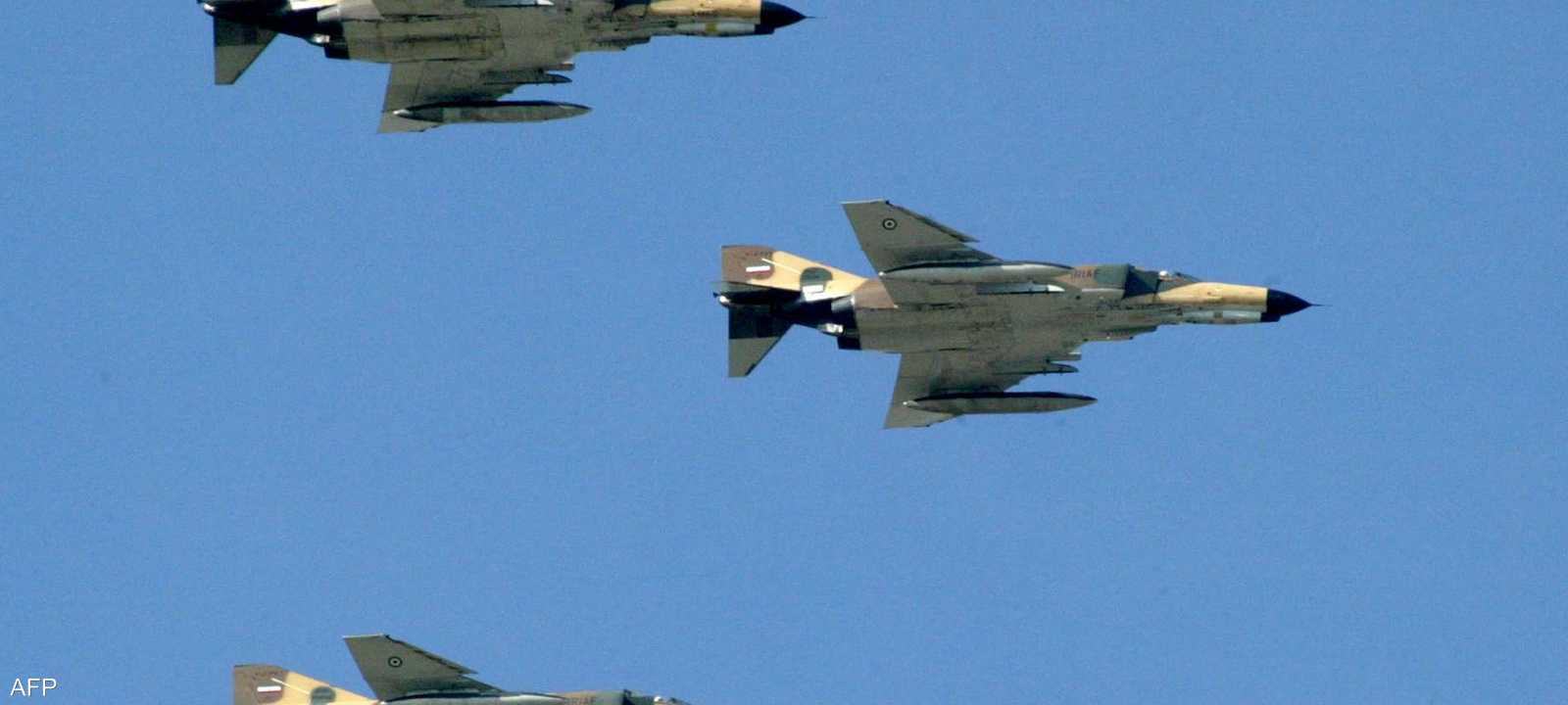طائرات من طراز فانتوم إف 4 تابعة لسلاح الجو الإيراني