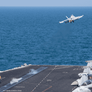 نشرت سنتكوم مجموعة صور للحاملة