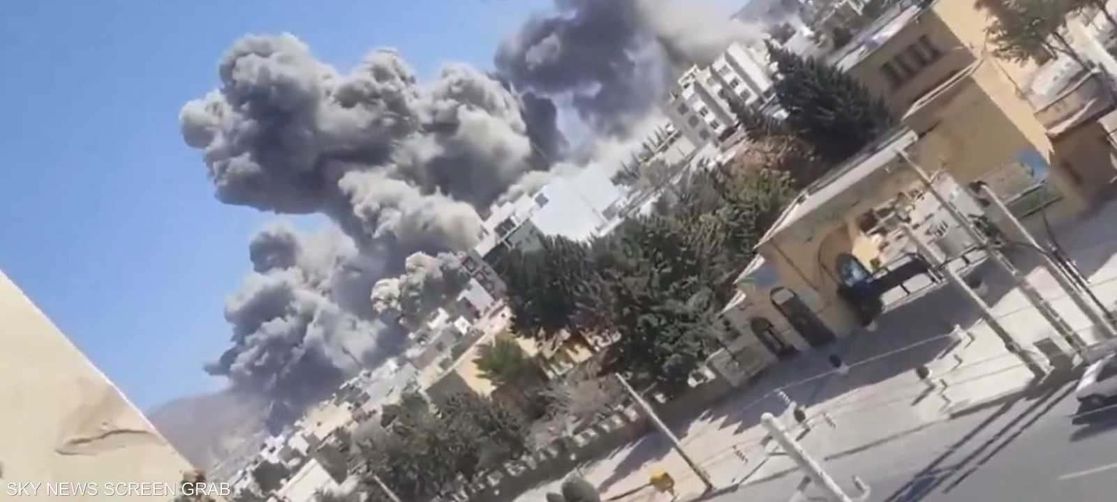 جانب من القصف على إيران