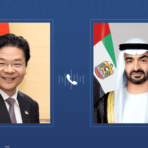 اتصال هاتفي بين رئيس دولة الإمارات ورئيس وزراء سنغافورة