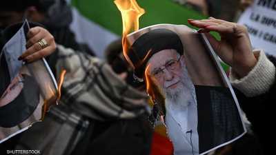 تناقض وصراع داخل هرم السلطة في إيران