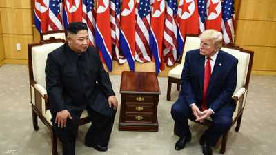 كيم جونغ أون (يسار الصورة) ودونالد ترامب