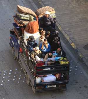 الحرب تجبر آلاف اللبنانيين على النزوح