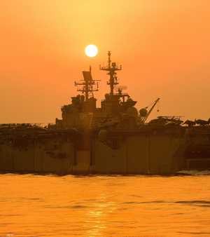 مضيق هرمز تحت التهديد: إيران والتحدي العالمي للأمن البحري