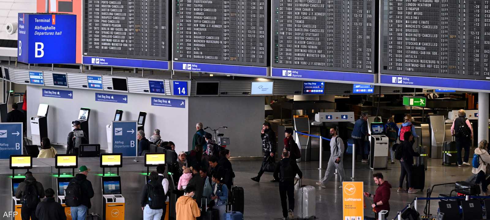 تعيش حركة الطيران الدولية منذ 28 فبراير الماضي أزمة