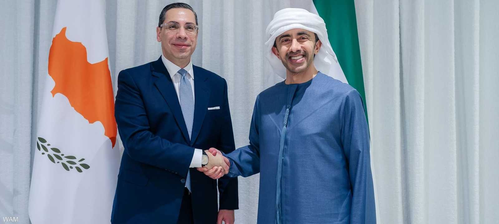 عبدالله بن زايد يستقبل وزير خارجية قبرص