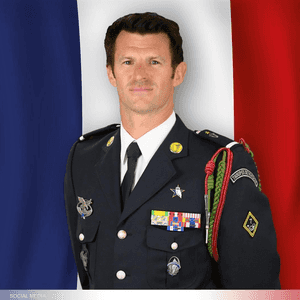 الضابط المتوفى هو أرنو فريون