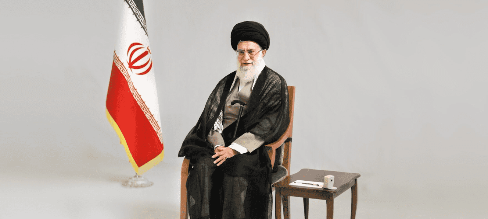 على خامئي