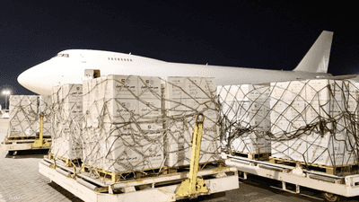 الإمارات ترسل 69 طنا من المساعدات وكسوة العيد إلى قطاع غزة