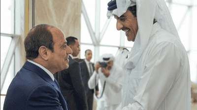 أمير قطر يستقبل الرئيس المصري في الدوحة