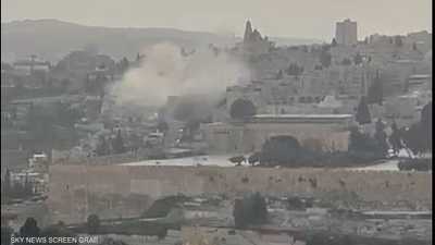 لأول مرة.. سقوط شظايا صاروخ إيراني قرب المسجد الأقصى