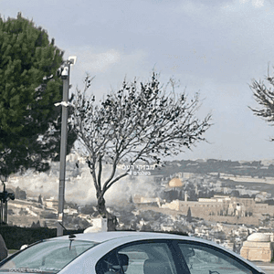 سقطت شظايا الصاروخ في منطقة ملاصقة للمسجد الأقصى