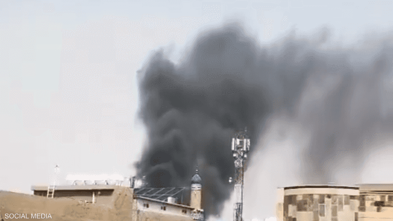 الانفجار خلف سحبا من الدخان الأسود