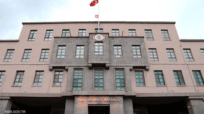 مقتل عسكري تركي وموظفَيْن تقنيين إثر سقوط المروحية القطرية