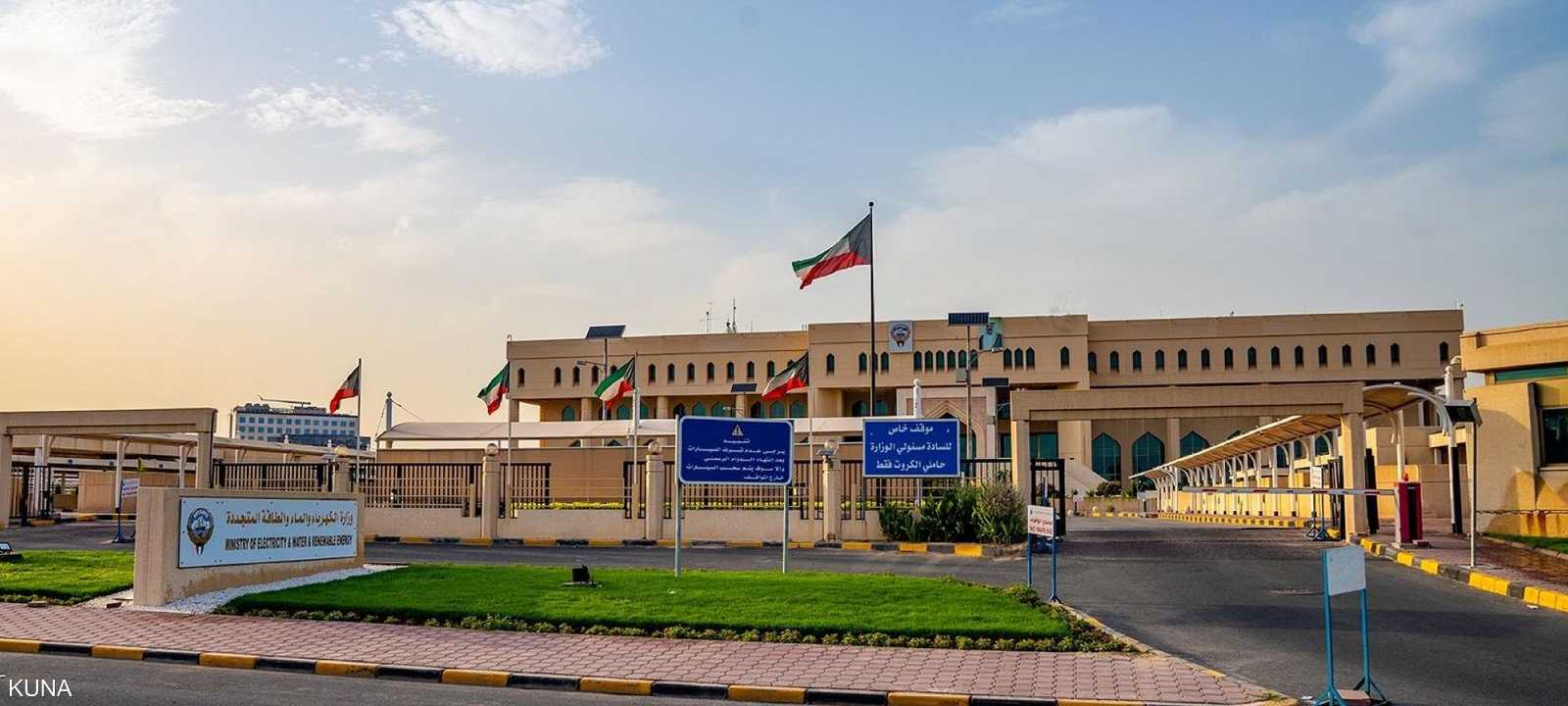 وزارة الكهرباء أكدت أن العمل جار على إصلاح التلفيات