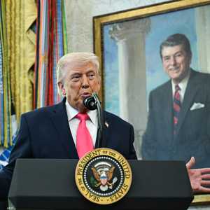 ترامب: إيران تتفاوض وقدمت "هدية" طاقة