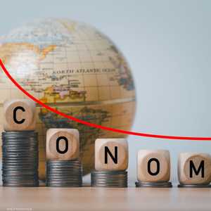 الاقتصاد العالمي - انكماش