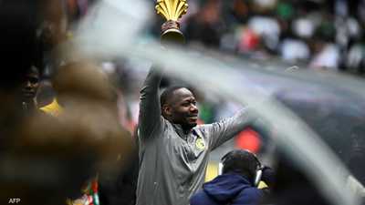 فيديو.. السنغال تتحدى "الكاف" وتحتفل بكأس أمم إفريقيا بباريس