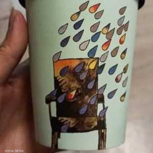الأكواب المثيرة للجدل حملت مقعدا فارغا وقطرات ملونة