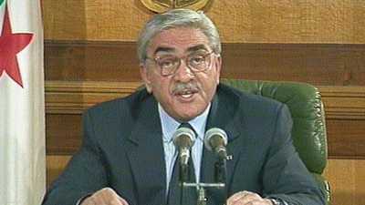 وفاة رئيس الجزائر الأسبق اليامين زروال