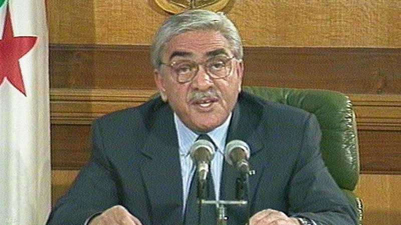 زروال توفي السبت عن عمر 84 عاما