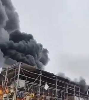 إسرائيل حذرت من الاقتراب من منطقة صناعية أصيبت بصواريخ