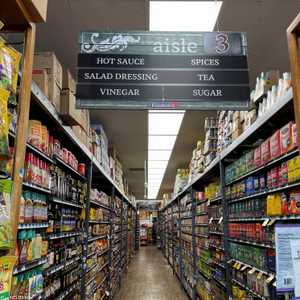 متجر فود تاون للبقالة في بروكلين، نيويورك