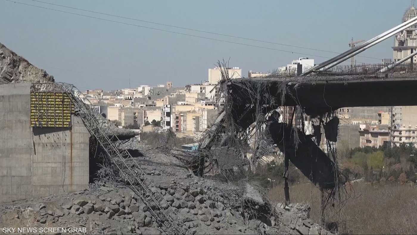 ترامب: أكبر جسر في إيران ينهار بالكامل والمزيد قادم 
