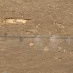 الجيش الأميركي دمر طرقا في المنطقة