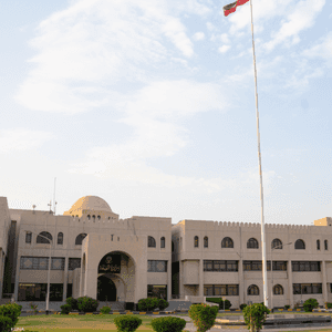 باشرت فرق الطوارئ والإسعاف التعامل الفوري مع الحدث