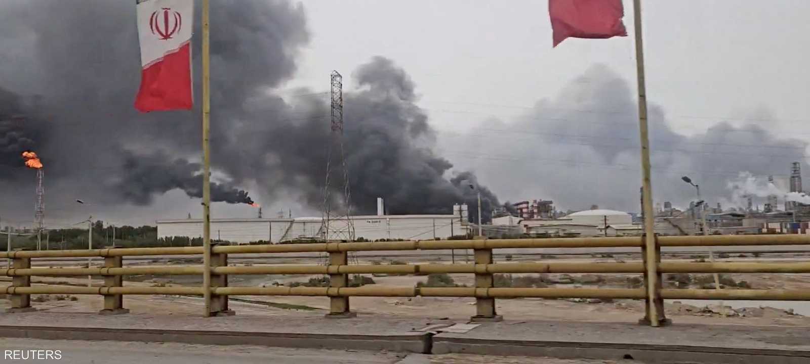 غارات جوية استهدفت منطقة ماهشهر للبتروكيماويات بإيران_أرشيف