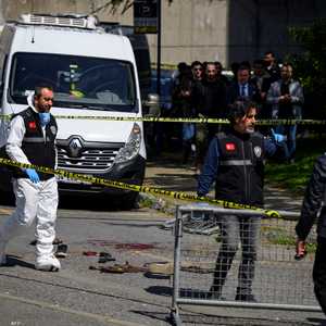 عقب الحادث عززت الشرطة انتشارها في محيط القنصلية